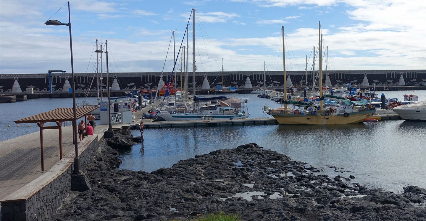 WEH 1008 5 der Hafen von La Restinga