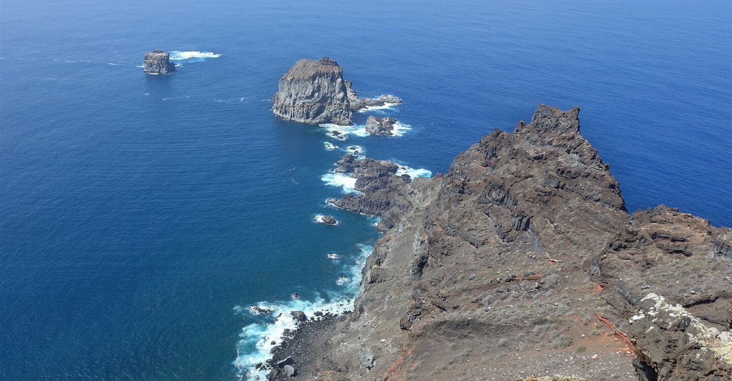WEH 1045 5 die Roques de La Salmor im Meer
