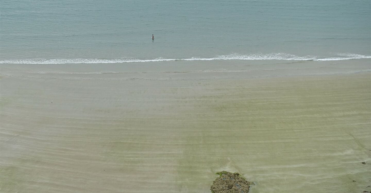 WB 1039 2 Der La plage du Moulin de Trobodec  à Guimaëc