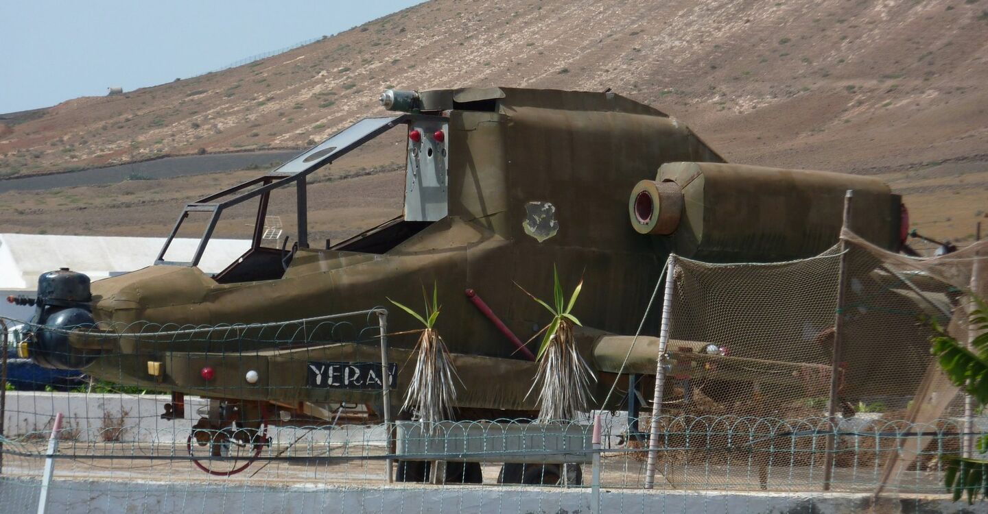 WL 1054 1 Lanzarote 28.93075 -13.749633 Hubschrauber in Las Casitas
