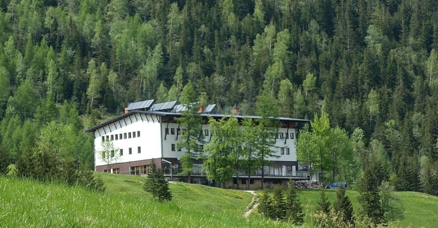 WTA 1069 4 Das Kalatówki-Berghotel liegt wunderschön auf grünen Bergwiesen