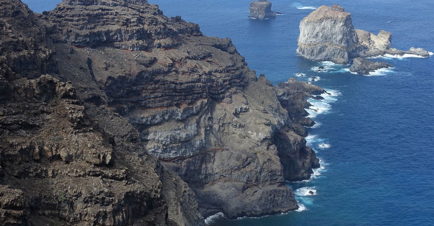 WEH 1045 1 die Roques de La Salmor im Meer