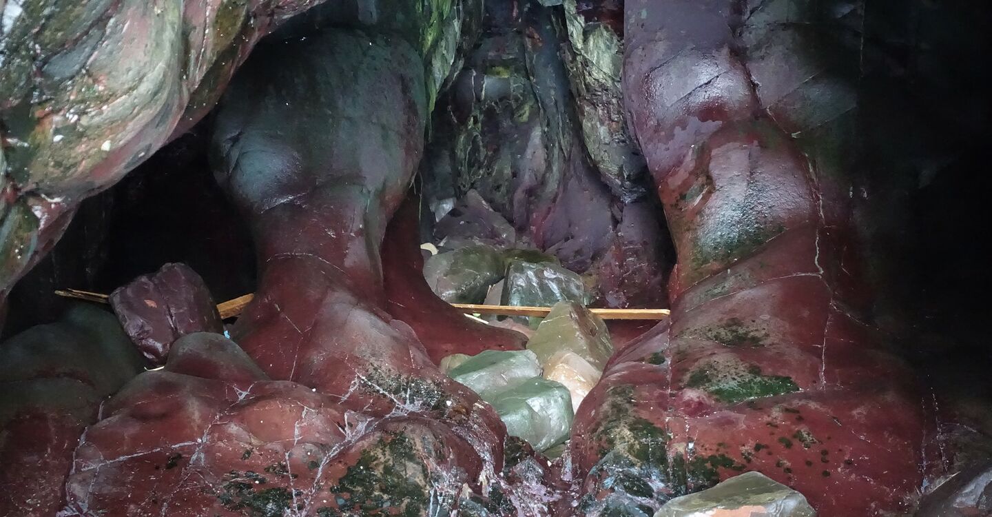 WSCH 1058 5 Höhle am Pettico Wick Bay
