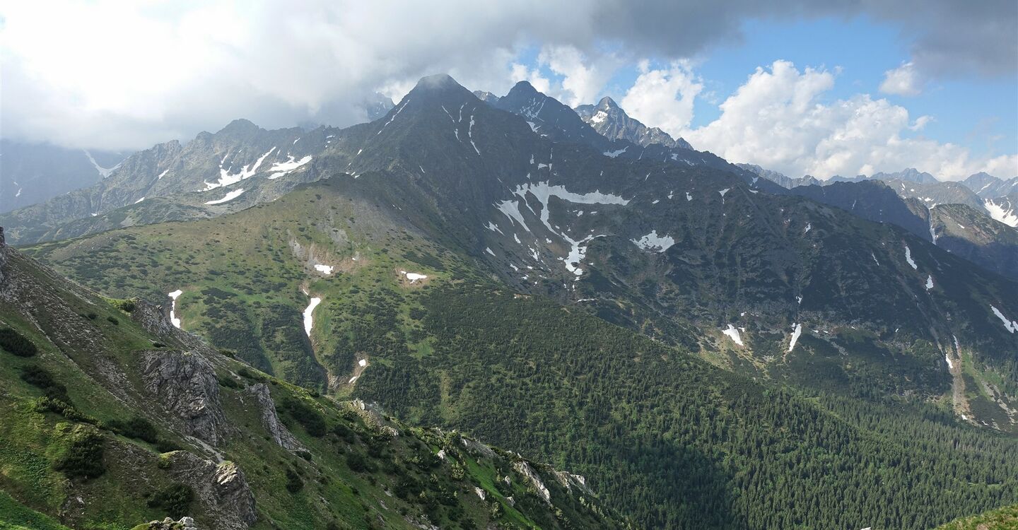 WTA 1059 3 Vom Široké sedlo blickt man in die Bergwelt der Hohen Tatra