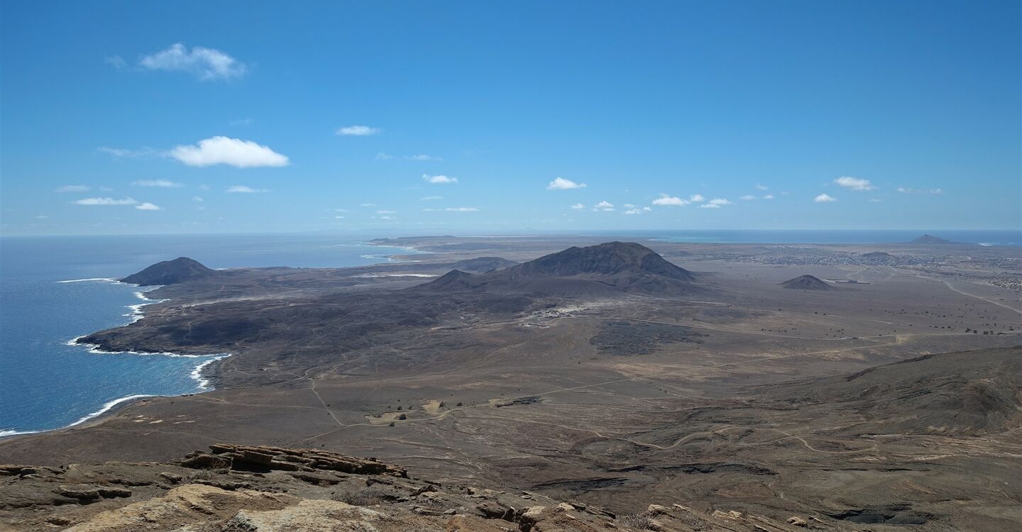 WKB 1058 5 Blick vom 406 m hohen Monte Grande über die Insel Sal Richtung Süden