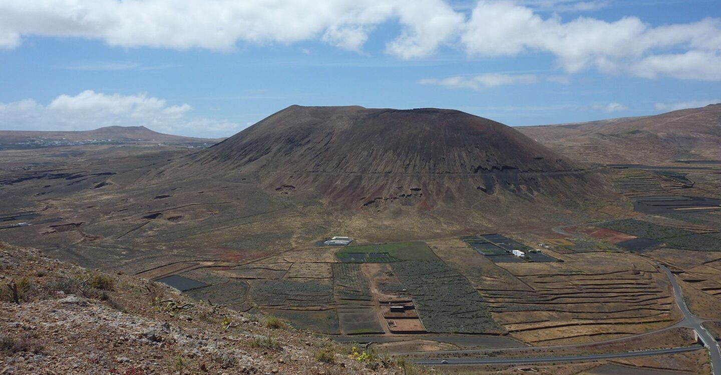 WL 1022 1 Lanzarote 29.063317 -13.4852 Blick vom Montana Tinamala auf die Montana de Guenia