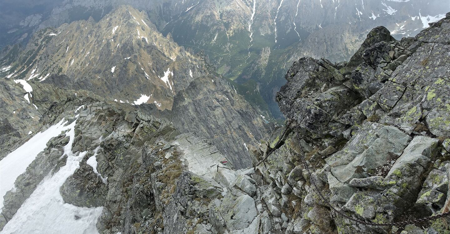 WTA 1061 5 die letzten Meter zum Gipfel des Rysy (2499 m) sind mit Ketten gesichert