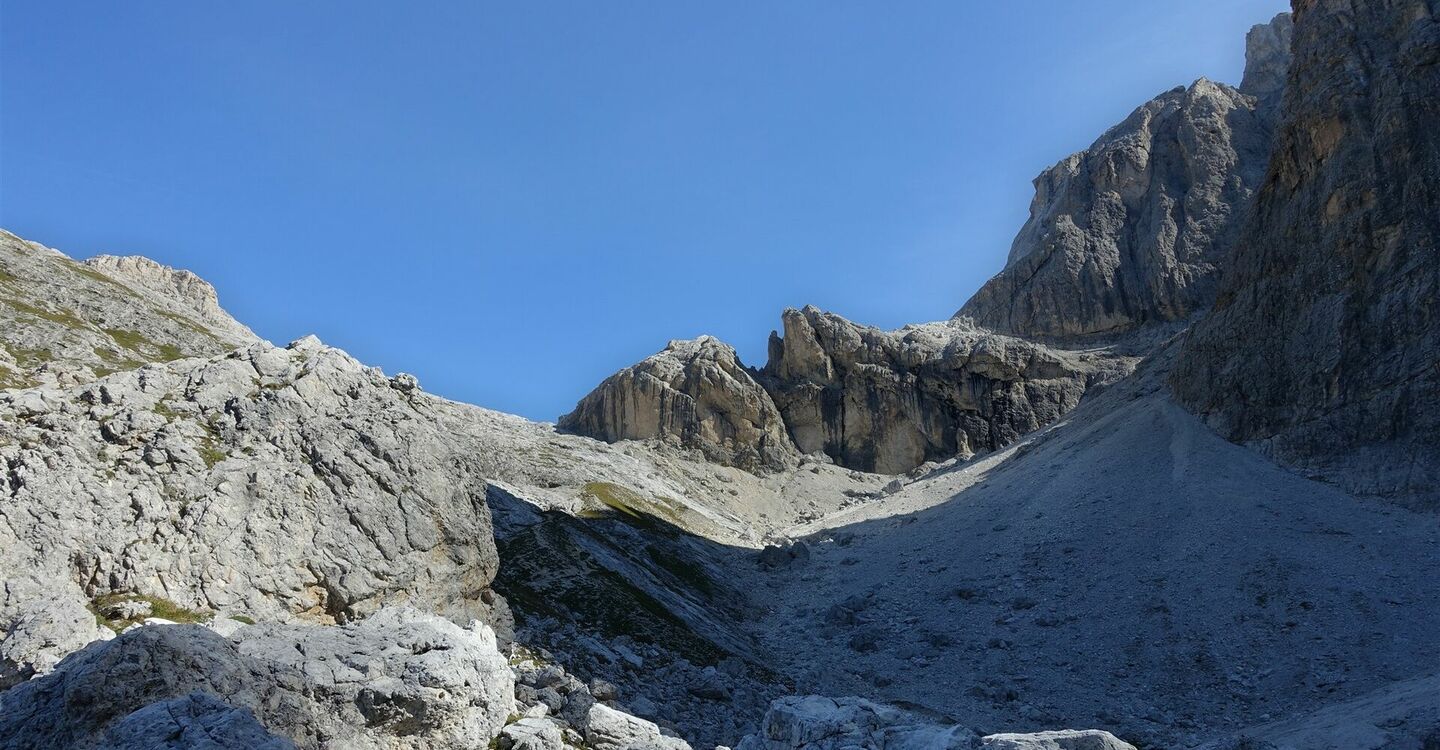 WKB2 1054 4 Die Aufstiegsroute zum Passo Mulaz.