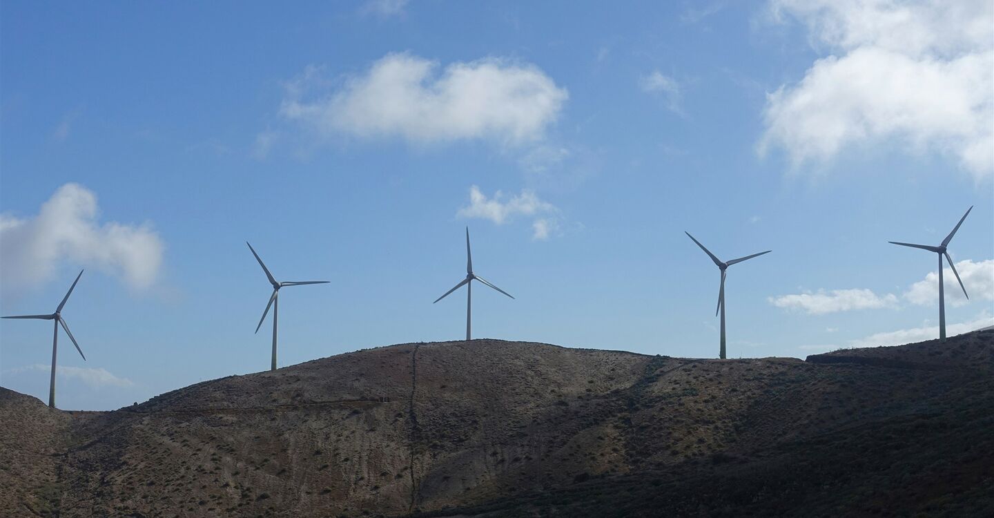 WEH 1038 4 die Windräder vom Wasser- Windkraftwerk