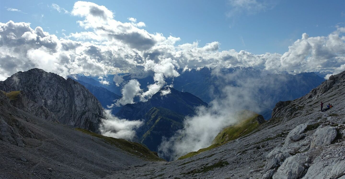 WKB1 1018 4 Die Schotterhänge unterhalb der Cima de Zità di Mezzo.