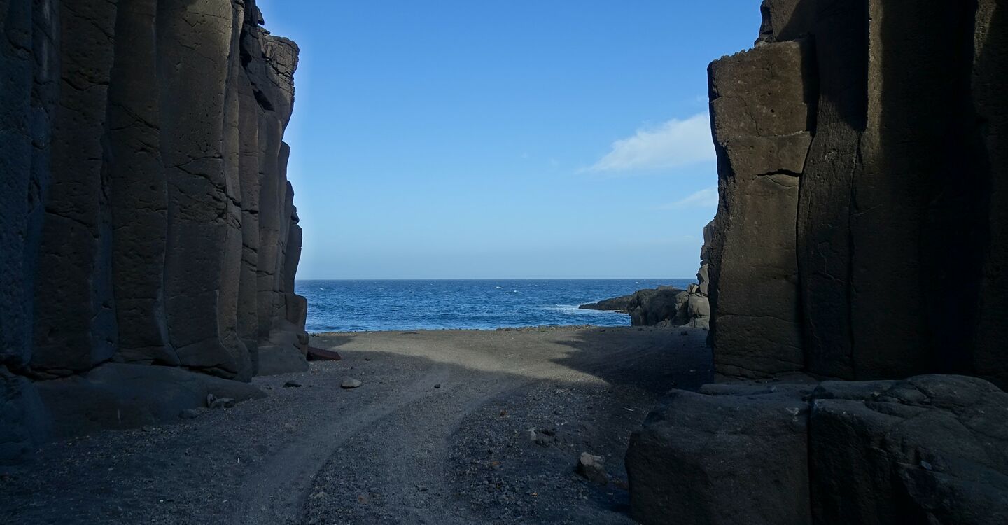 WKB 1016 4 Ein imposanter Schluchtauslauf führt zum Praia Bicha
