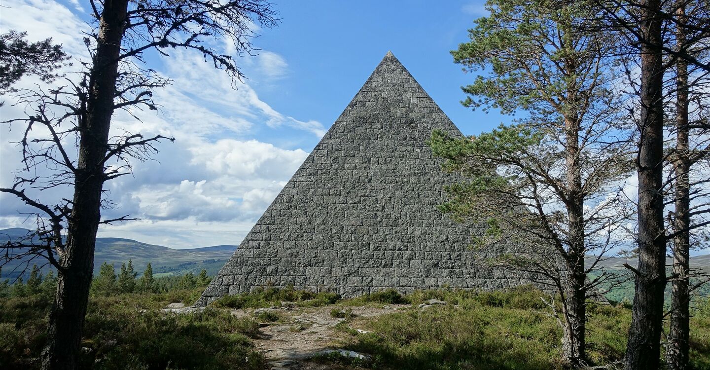 WSCH 1053 2 Prince Albert Cairn
