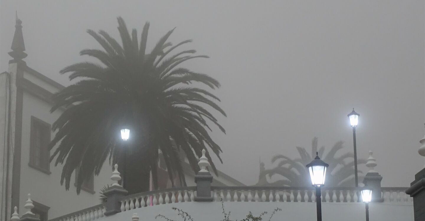 WEH 1042 1 Start der Wanderung im Nebel von Valverde