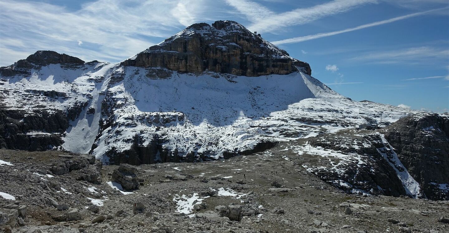 WKB2 1035 4 Rund 700 Meter nordwestlich der Boèhütte liegt der 3151 m hohe Piz Boès.