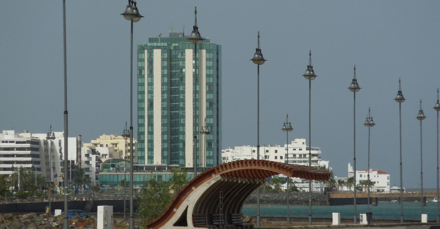 WL 1025 5 Lanzarote 28.954167 -13.56925 Arrecife in Sicht