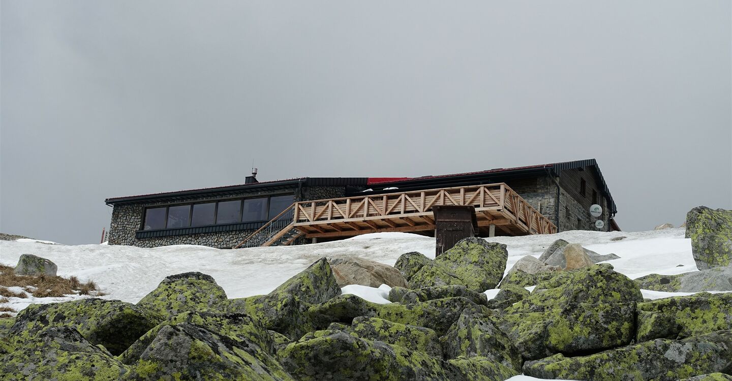 WTA 1005 5 Die moderne Kamenná chata pod Chopkom Hütte unterhalb des Chopoks