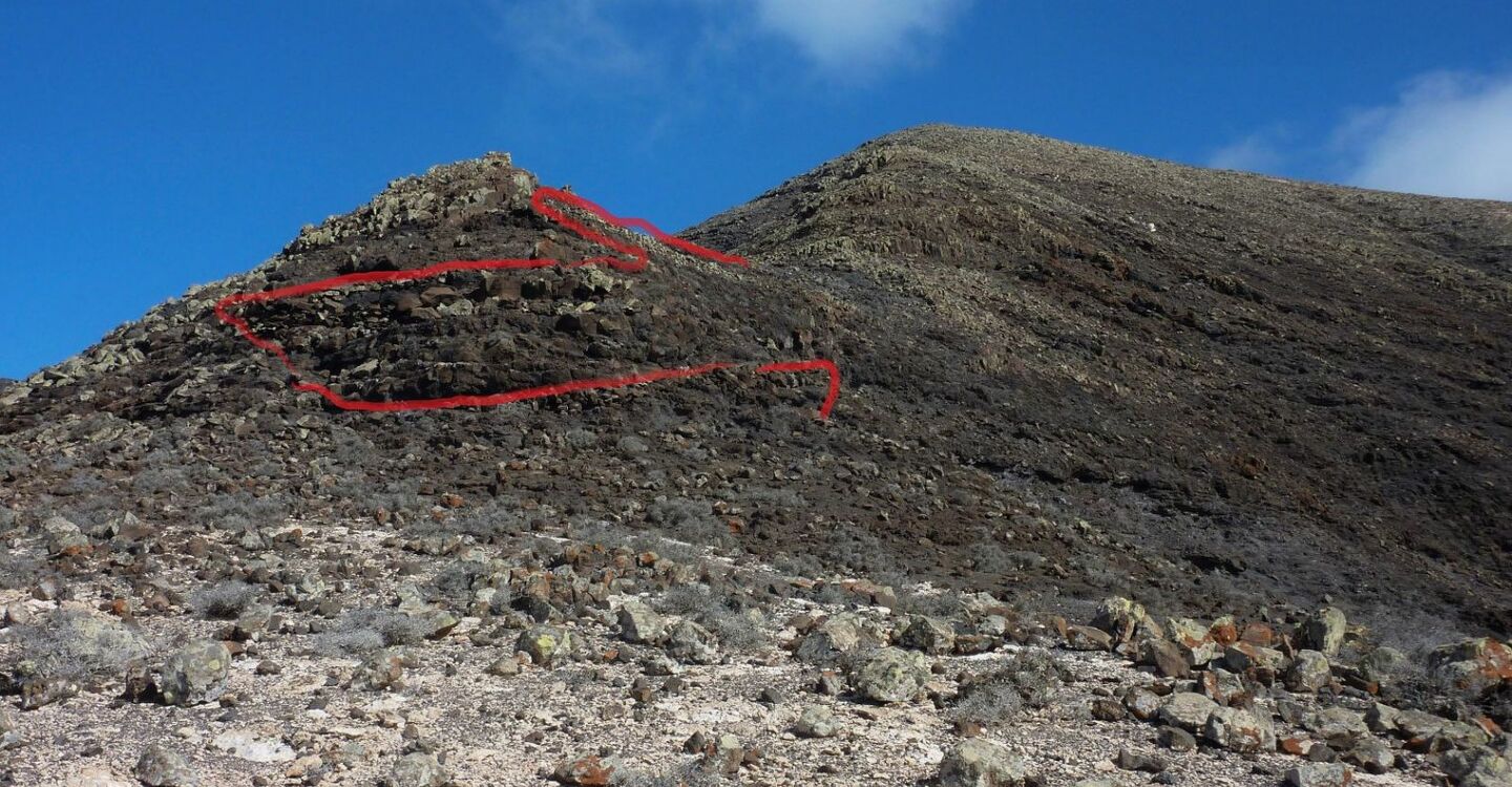 WFF 1068 2 FFuerteventura alter PFFad Kurz vom GipFFel der Montaña FFraile
