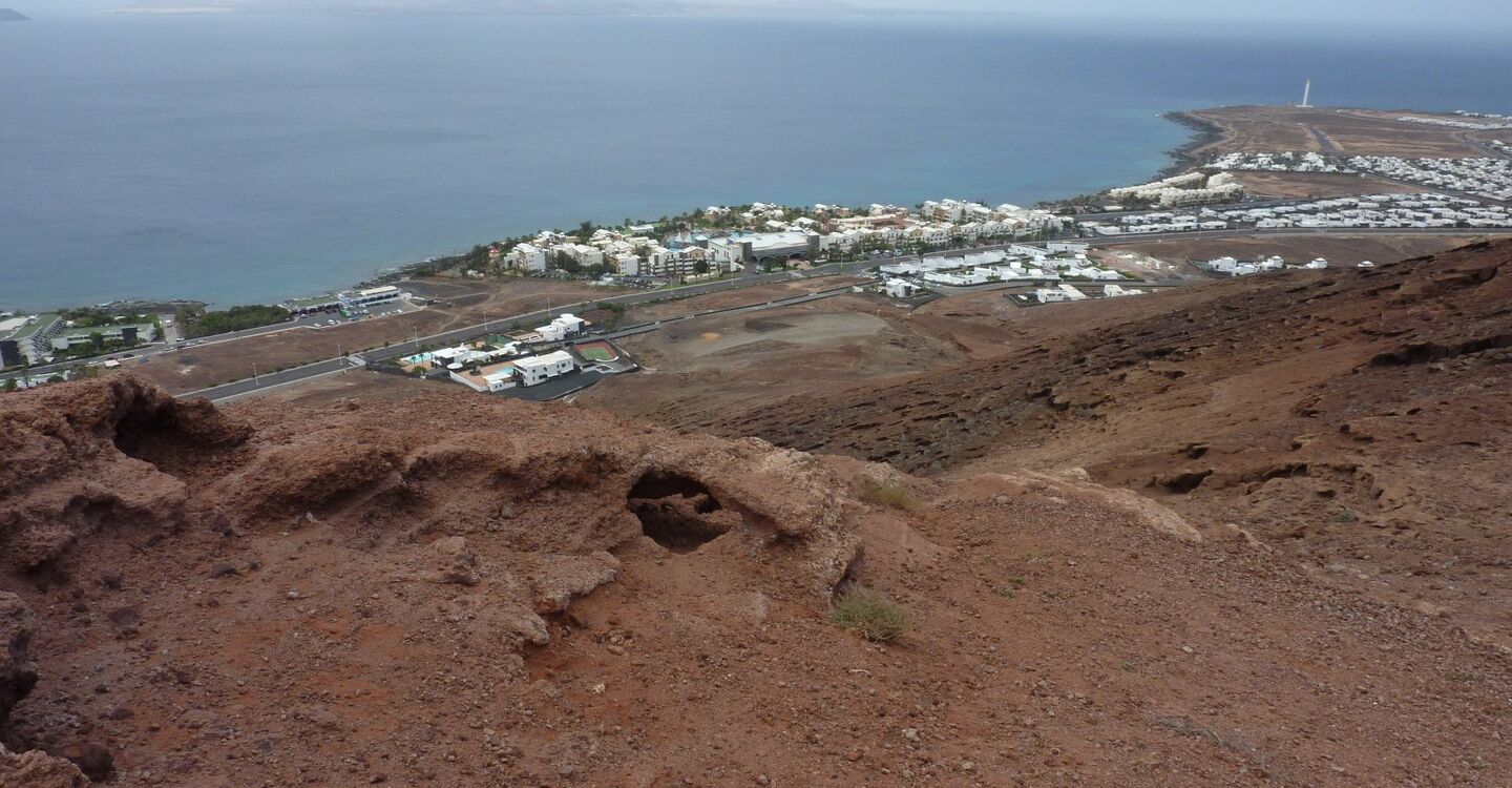 WL 1041 2 Lanzarote 28.868267 -13.854183 Blick vom MontaÃ±a Roja zum H 10 Rubikon Palace