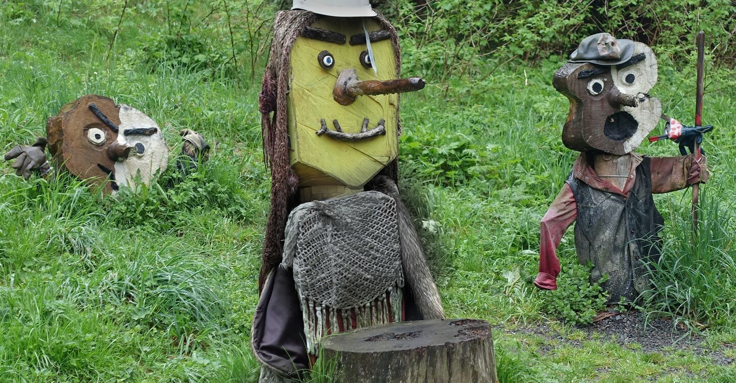 WTA 1013 5 Holzfiguren am Ausgang der Stanišovská dolina