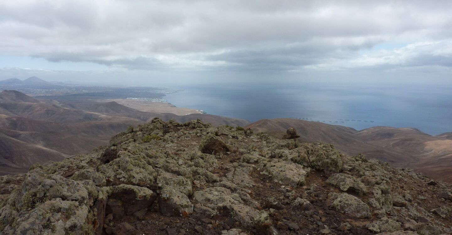 WL 1050 4 Lanzarote 28.9027 -13.778 Blick vom pico Redondo Richtung Puerto Calero und Puerto Del Carmen